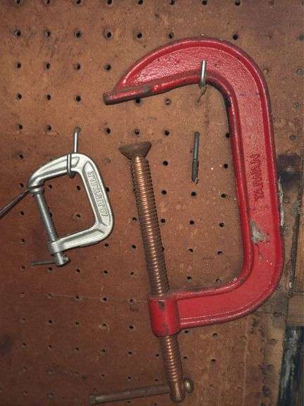 Contents of peg board