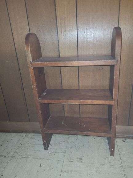 3atier wooden shelf