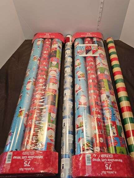 Christmas books & decor