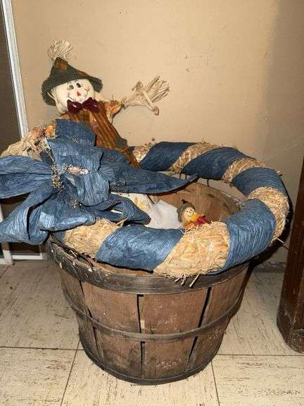 Produce baskets, linens & fall decorations