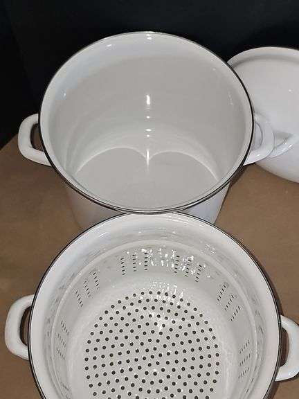 Enamel Steamer pot with lid