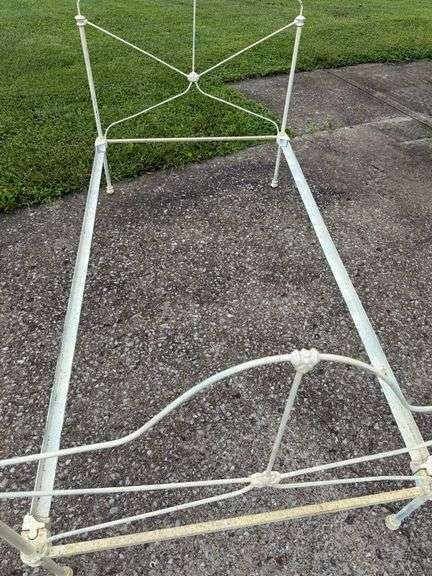 White cast iron bedframe