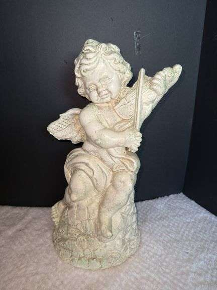 Ceramic Cherub Angle