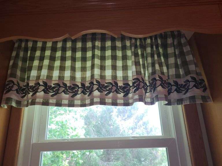 Kitchen curtains