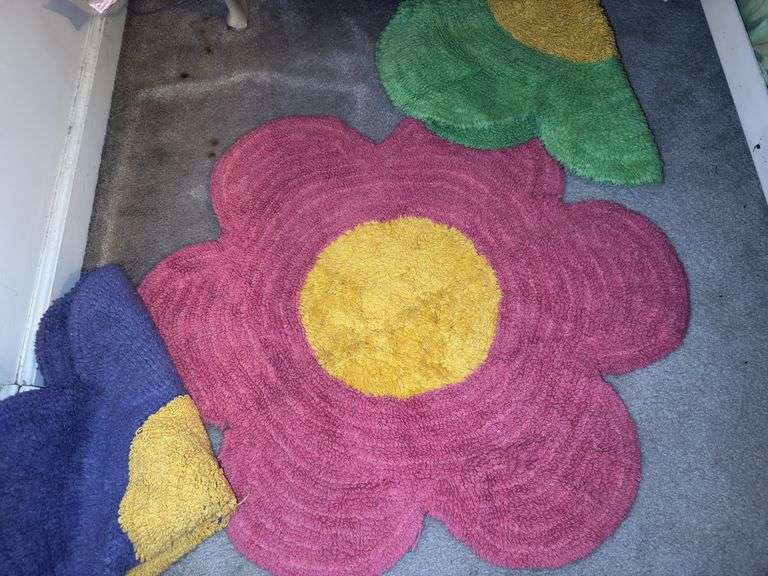 Tote of rugs