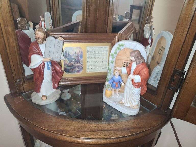 Religious figures and framed song