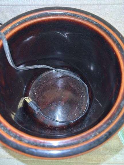 Vintage orange Crock-Pot