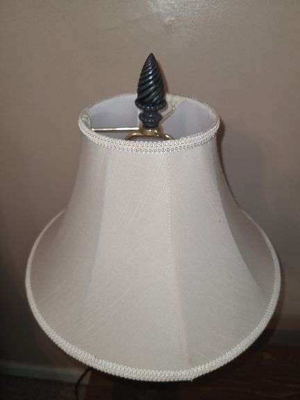 Table lamp