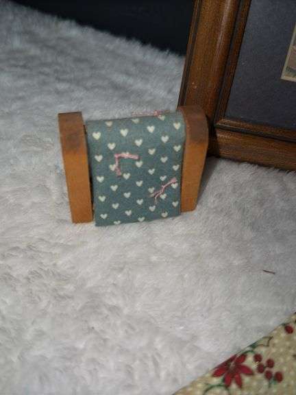 Quilting themed decor