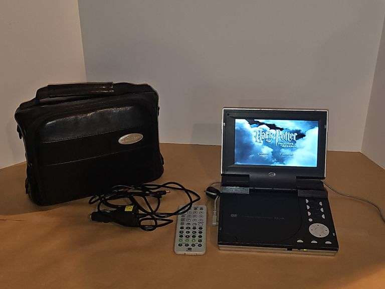 Durabrand 7" portable DVD player