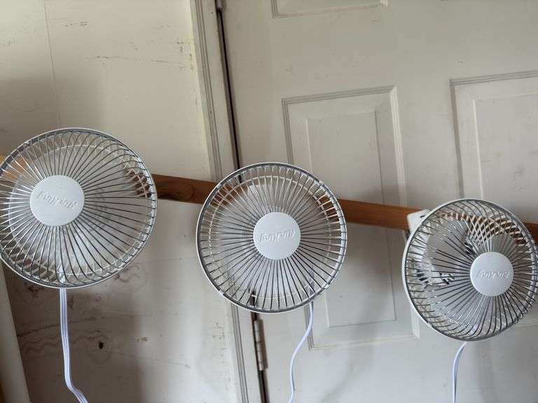 3 desk fans