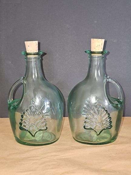 Oil/vinegar jugs
