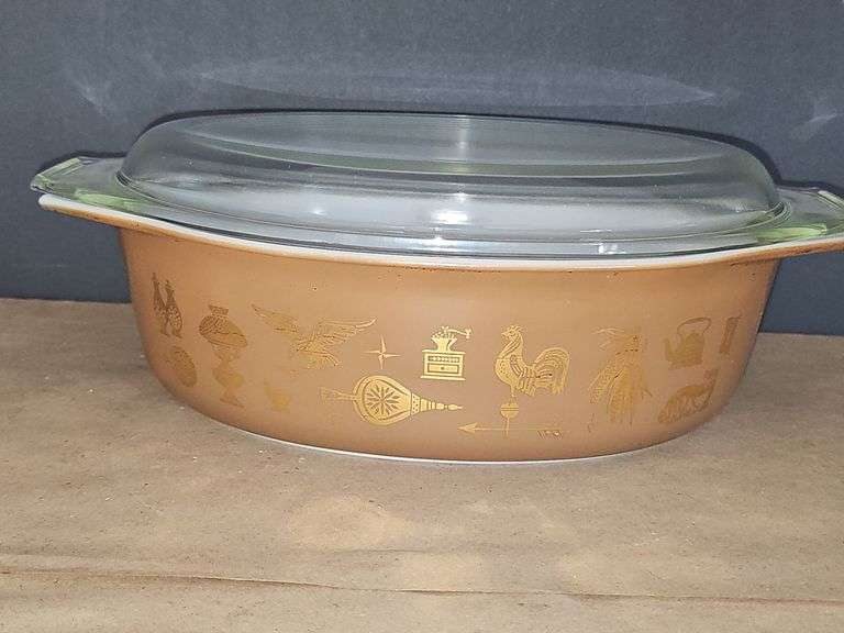 Vintage Pyrex Early American Casserole Dish with Lid