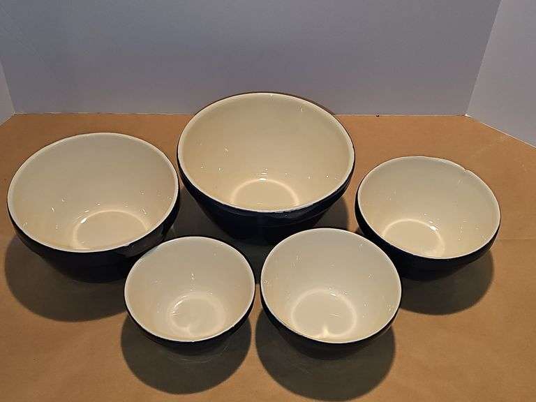 5pc Pottery bowls