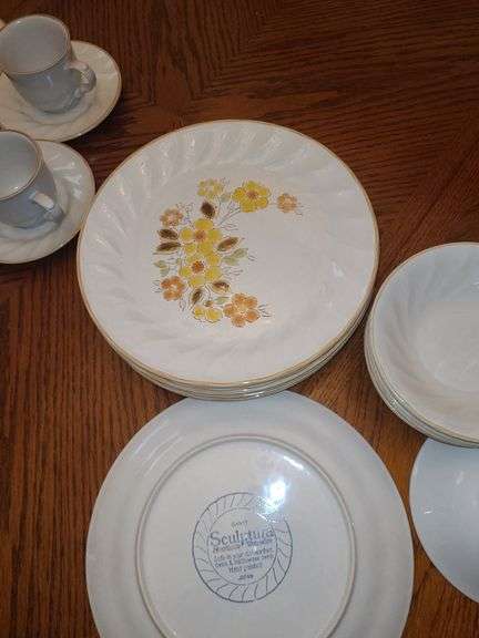 Sculptura Hearthside stoneware.