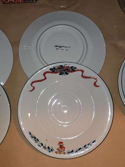 Christmas decor & dishes