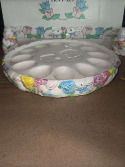 Egg tray set