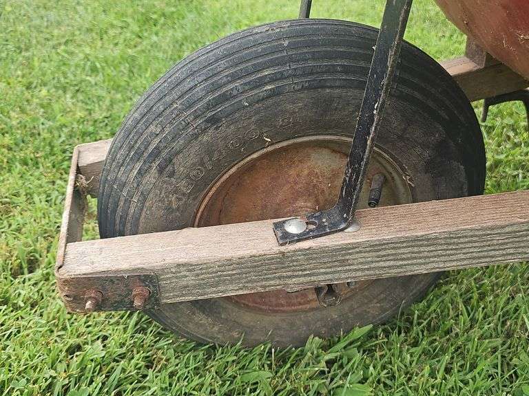 Wheelbarrow