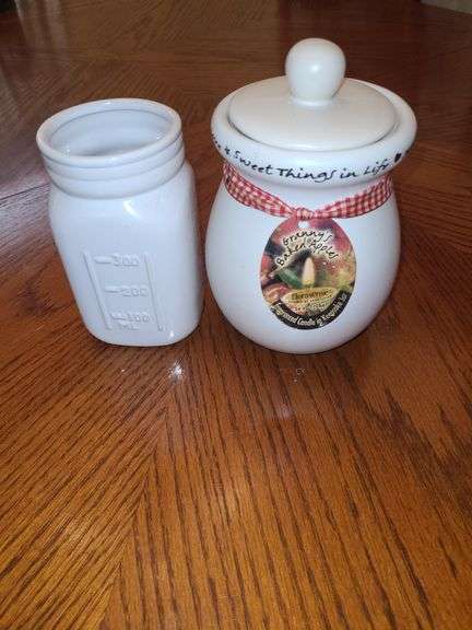 Granny's Baled Apple candle & ceramic utensil jar