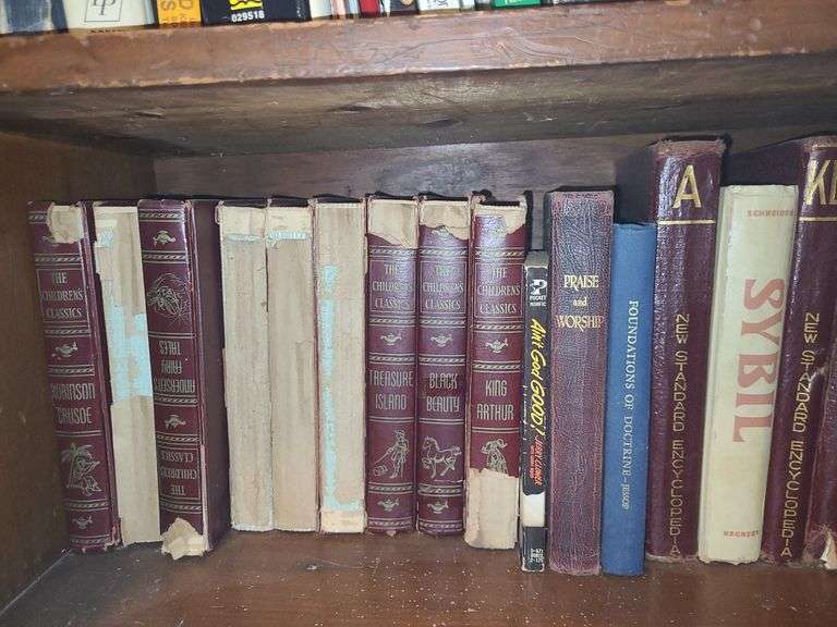 Vintage.
 Encyclopedias and more.