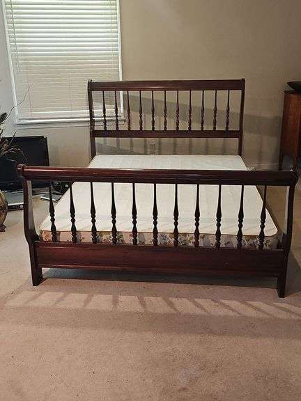 Sleigh Bed - Full size