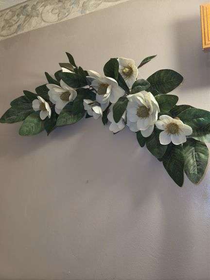 Bathroom wall decor