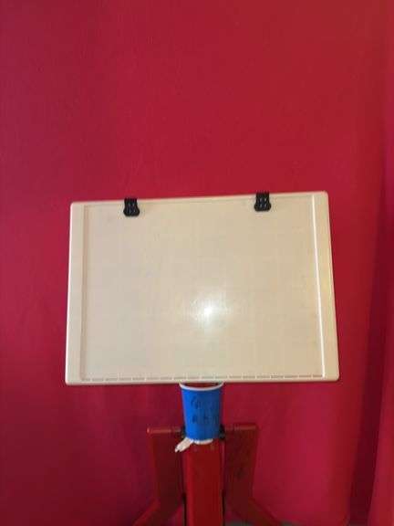 Child's easel