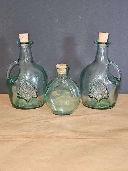 Oil/vinegar jugs