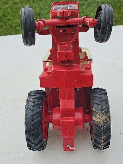 International tractor - toy