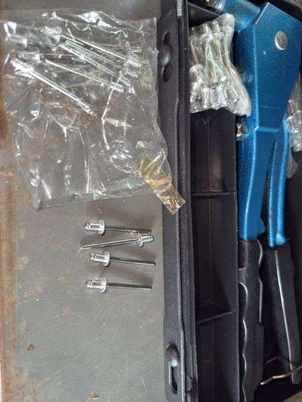 Rivet Pliers