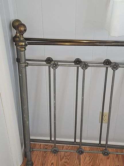 Metal Bed with Flower Detail