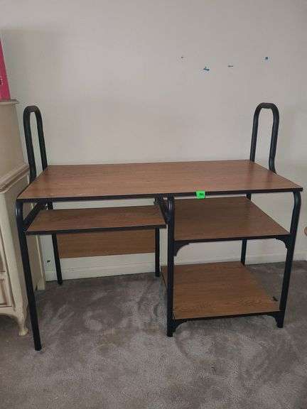 Computer desk