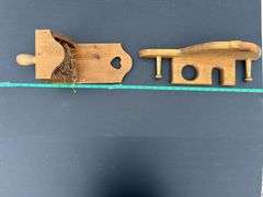 Tote of wooden decor