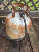 Charbroil grill & propane tank