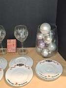 Christmas decor & dishes