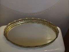 Oval vanity mirror