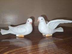 Homco Doves & religious decore