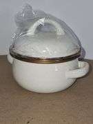 .5 Qt white covered soup Casserole pan
