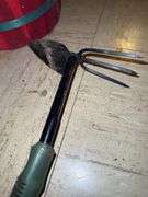 Gardening tools, flower pots & watering cans