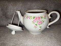 Floral Teapot & Floral painted vase