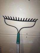 Lawn/garden tools