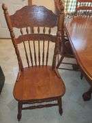Solid wood dining table, 4 chairs, & 2 captain chairs