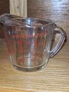 Measuring cups.