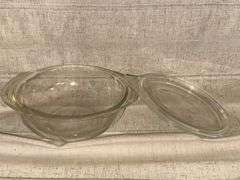 Vintage PYREX 1.5 qt Casserole Dish with Lid
