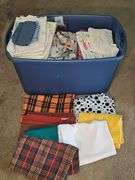 Tote of linens