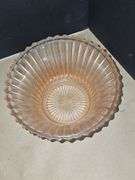 Mixed lot of pink depression glass.
