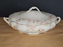 Wedgewood Porcelain Covered Soup Tureen