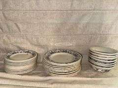 The "Henry Ford Museum Collection" Sald Plates, Bowls & Bread Plates