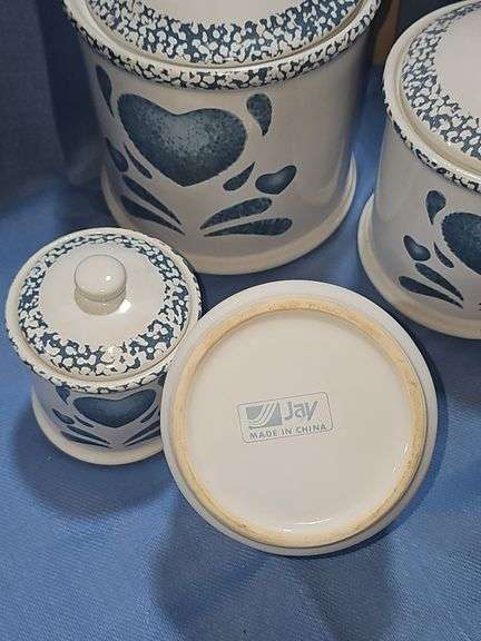 vintage Corelle
Blue Hearts kitchen 4pc
canisters