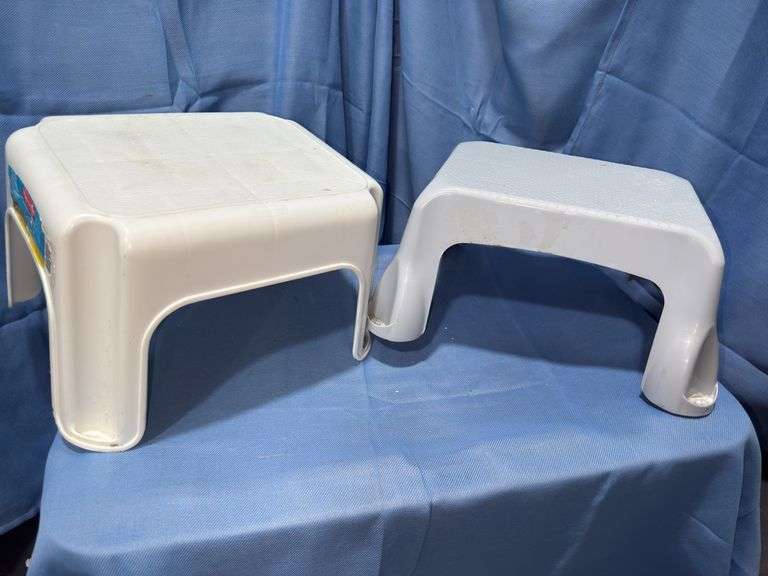 Plastic foot stools